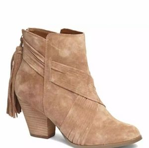 Ankle boots